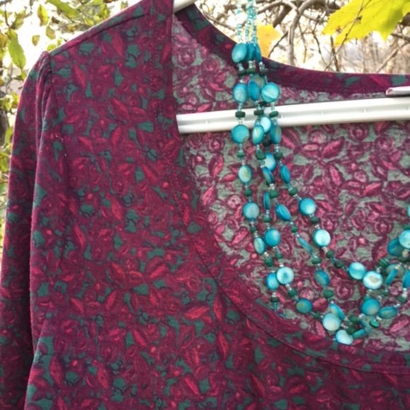Choose subtle red & green this Holiday & get a dress you can wear all year! 2xl - Picture 2 of 8